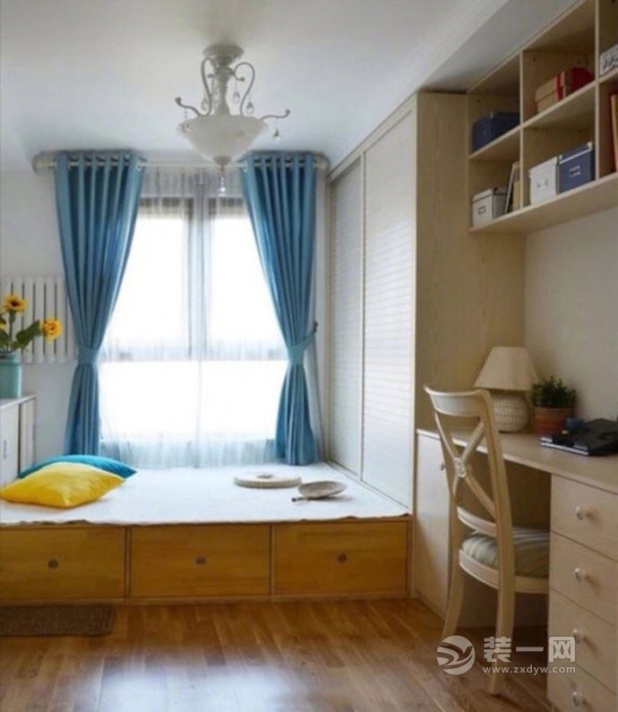 小房间榻榻米床装修效果图-佛山装饰公司建议最小的房间做成榻榻米